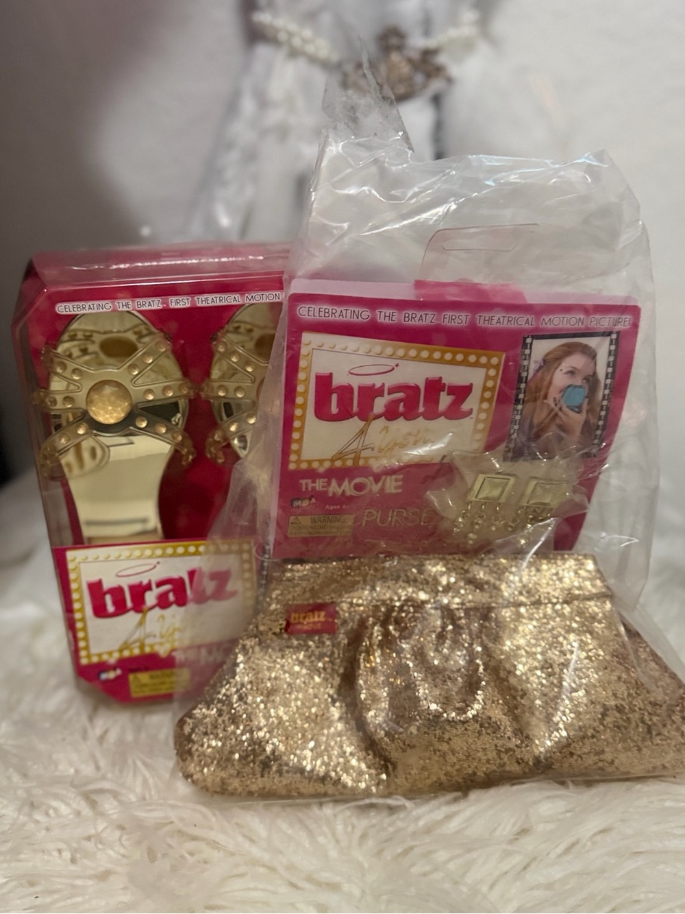 Rare Vintage 2007 Bratz The Movie Gold Sequin Purse & Shoes Bundle Set NIB #039